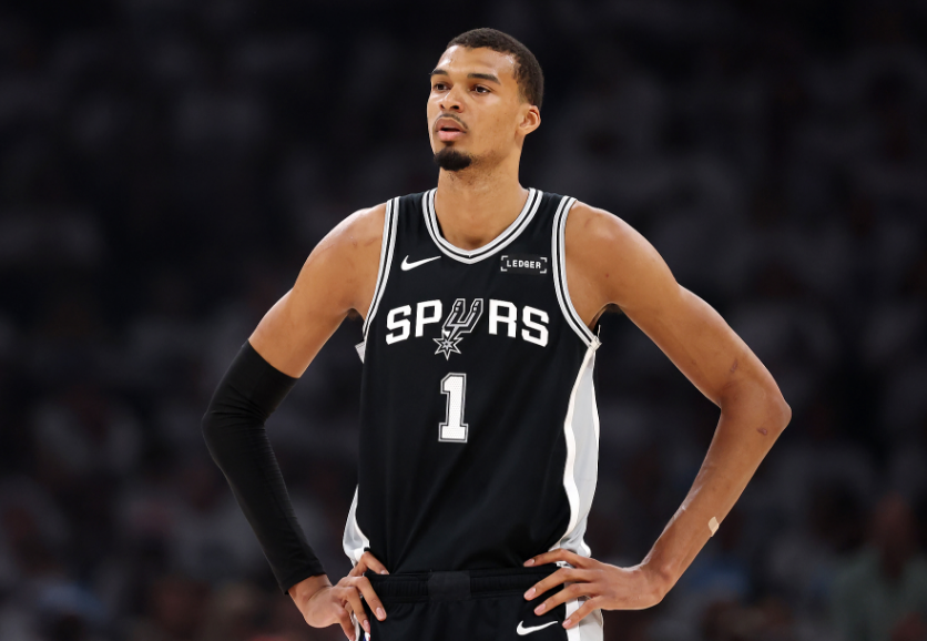 开云体育app下载-逃过罚款！NBA官方口头警告文班亚马 因天王山后拒绝采访